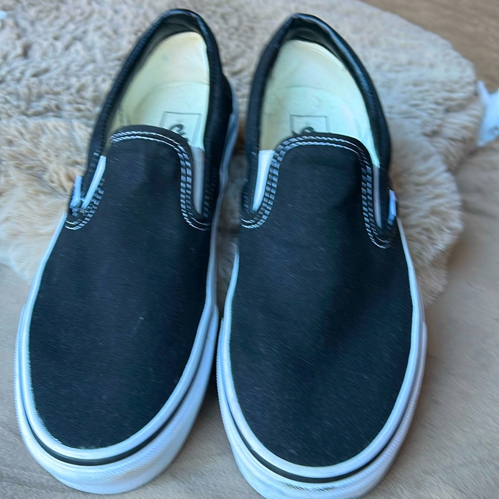 Vans slip on, black canvas sneakers